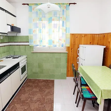 With Parking Space Supetar, Brac - 5612 苏佩塔尔